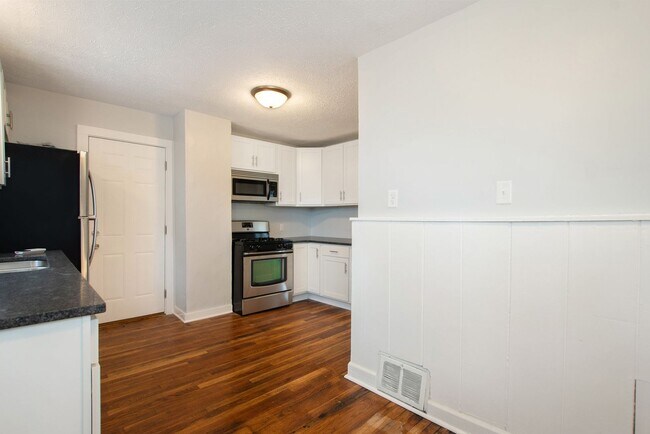 Building Photo - 348 Quimby St NE