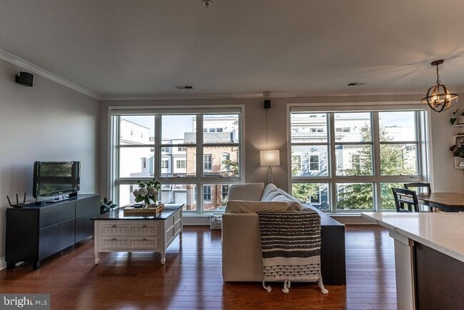 Building Photo - 815 N Patrick St