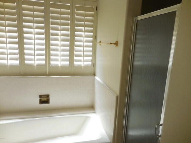Building Photo - 5432 S Lighthouse Ln