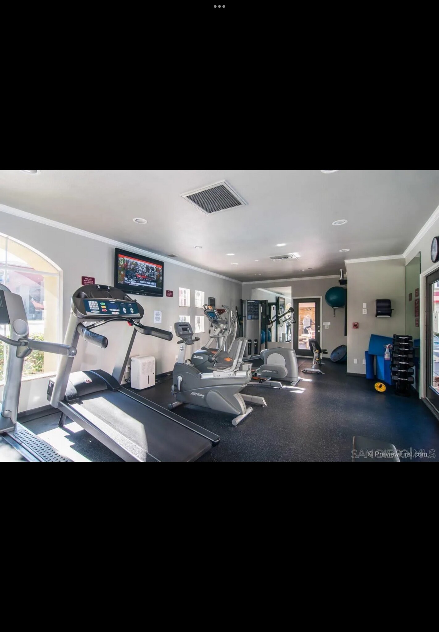 Building Photo - 1270 Cleveland Ave