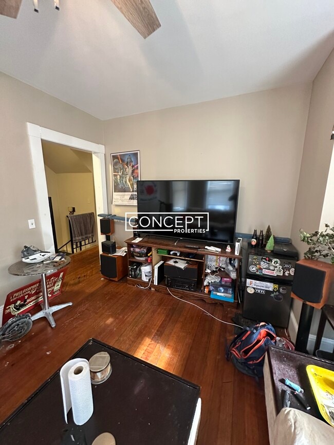 Building Photo - 6A Sunset St. Unit 1