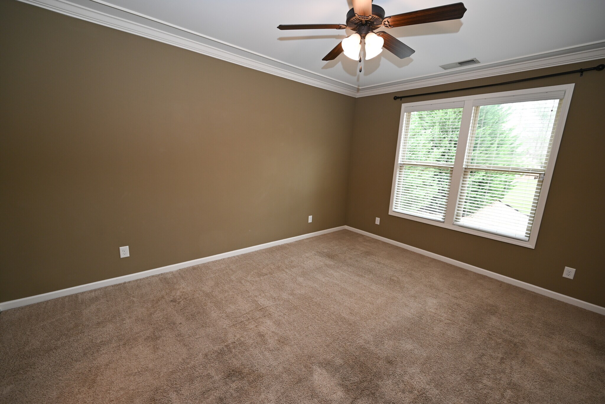 Building Photo - 2050 Covey Dr
