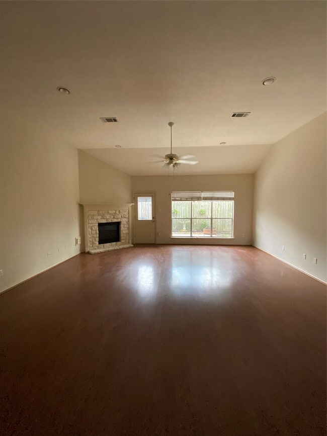 Building Photo - 10723 Norchester Village Dr