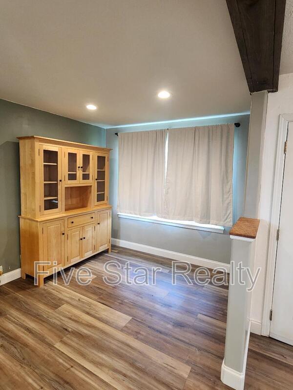 Building Photo - 598 Cassidy Ave