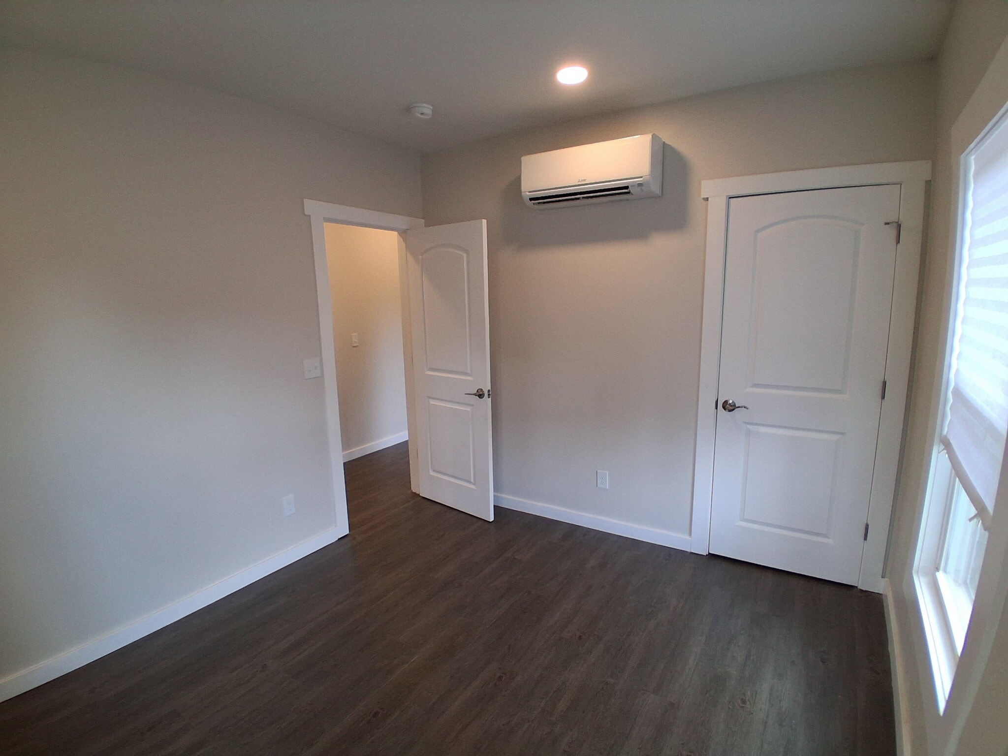 Two bedrooms - 517 Lagrange St