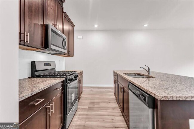 Building Photo - 1575 Villageside Ct