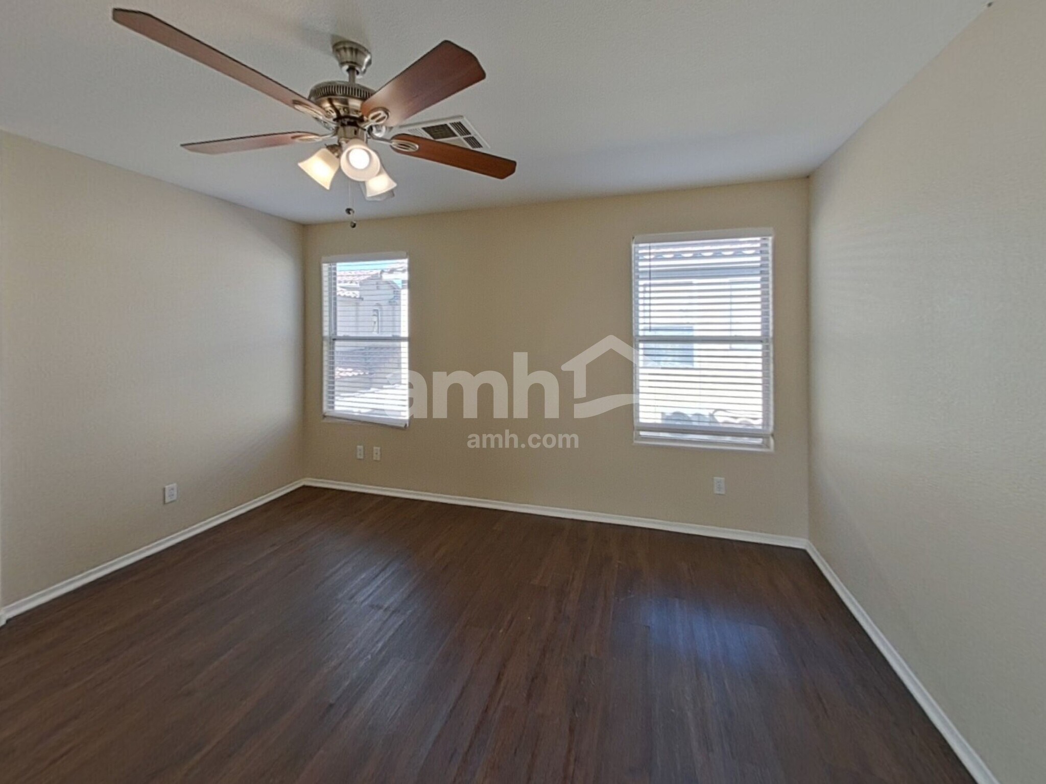 Building Photo - 969 Medina de Leon Ave