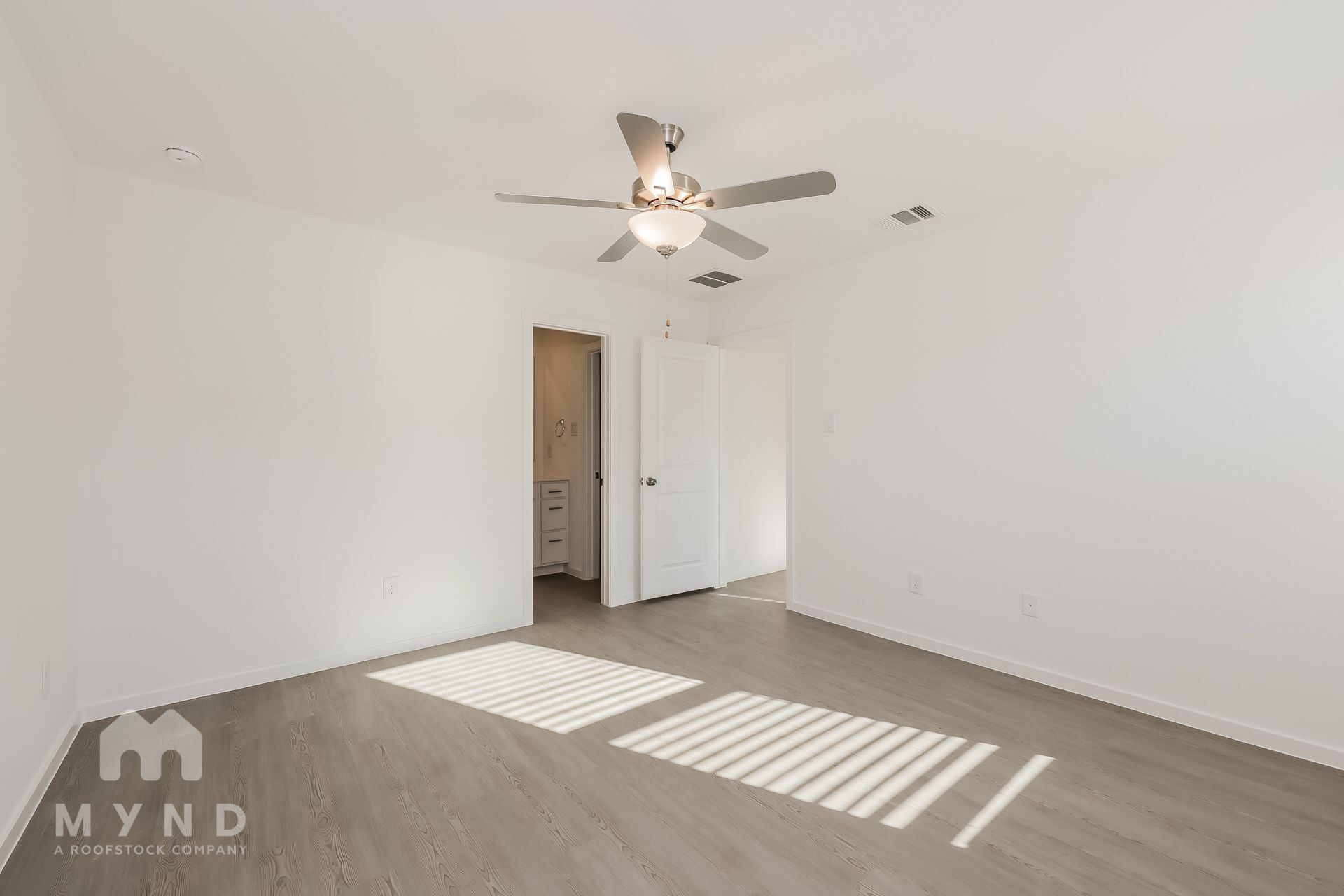 Building Photo - 2712 River Knl Ln