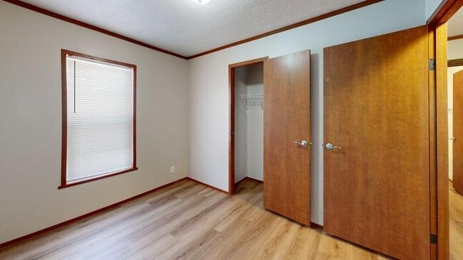 Building Photo - 129 American Ave