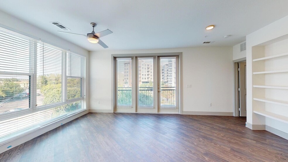 Building Photo - 3801 Vitruvian Way