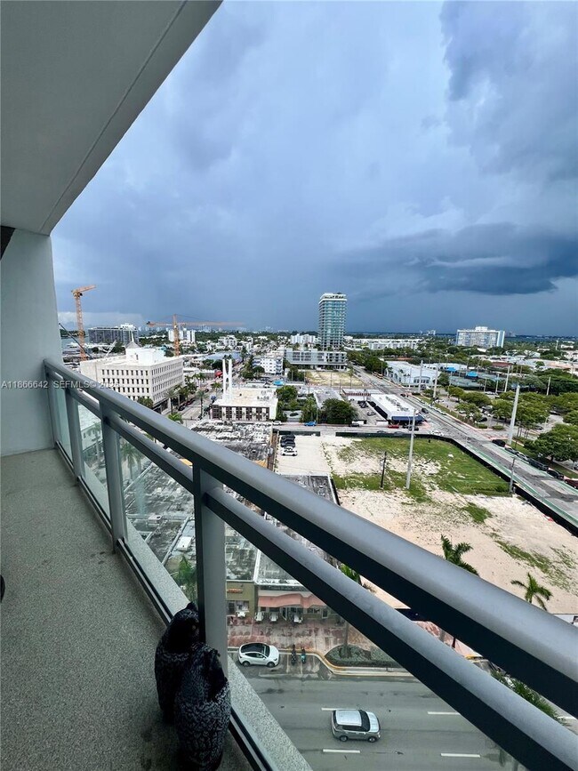 Building Photo - 7135 Collins Ave