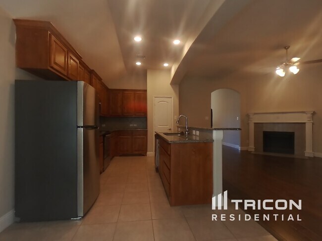 Building Photo - 3600 Meadowtrail Ln
