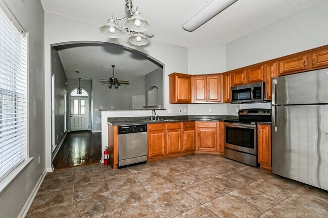 Building Photo - 6967 Parkbrook Ln