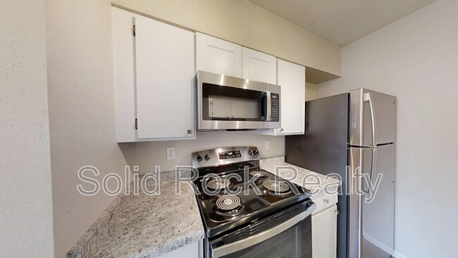 Building Photo - 1845 Zebulon Dr