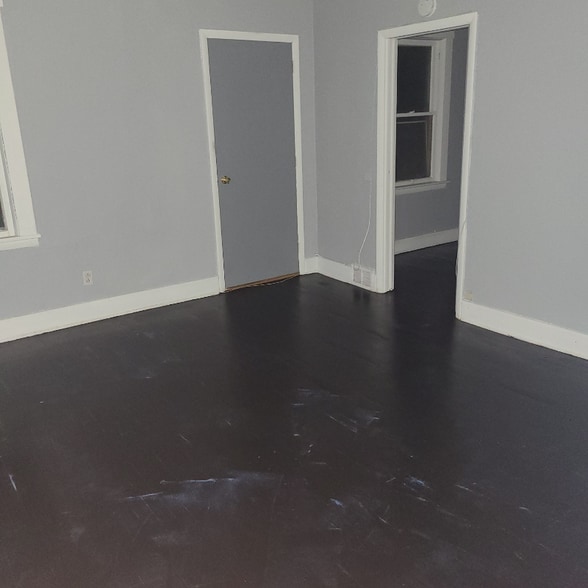 Building Photo - 7006 Clement Ave