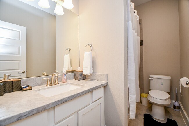 Building Photo - 4604 Chartres St