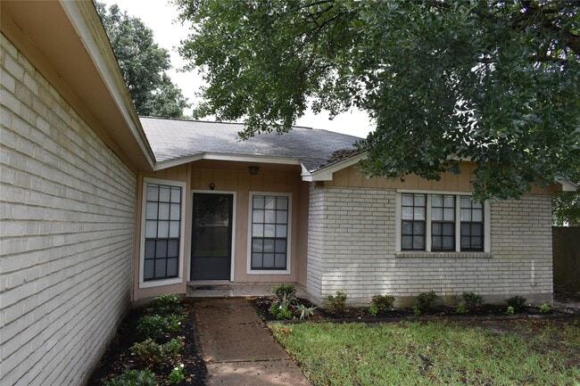 Building Photo - 16838 Markridge Dr