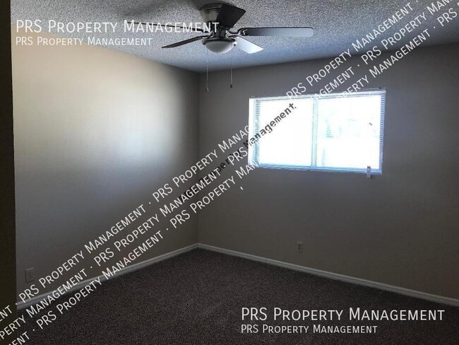 Building Photo - 512 W Malibu Dr