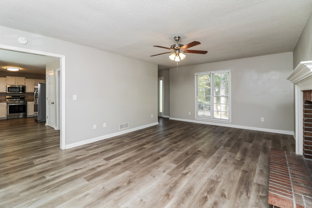 Building Photo - 3330 Dogwood Dr