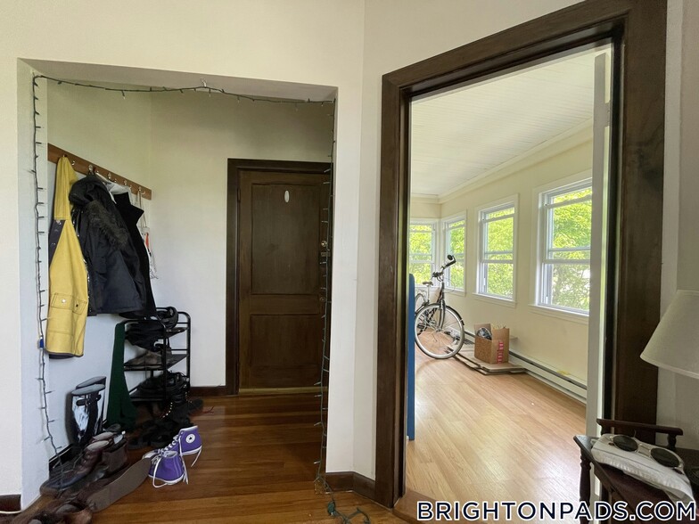 Building Photo - 40 Tremont St