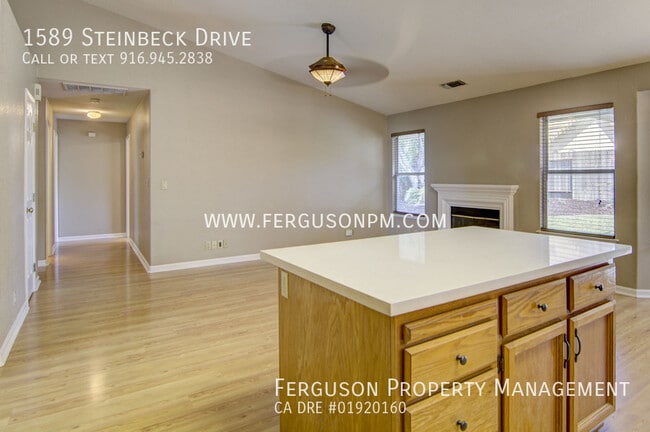 Building Photo - 1589 Steinbeck Dr