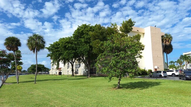 Building Photo - 601 Three Islands Boulevard