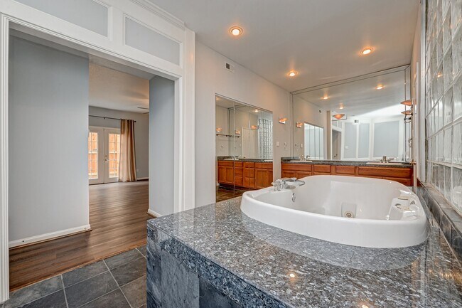 Building Photo - 2555 Bering Dr