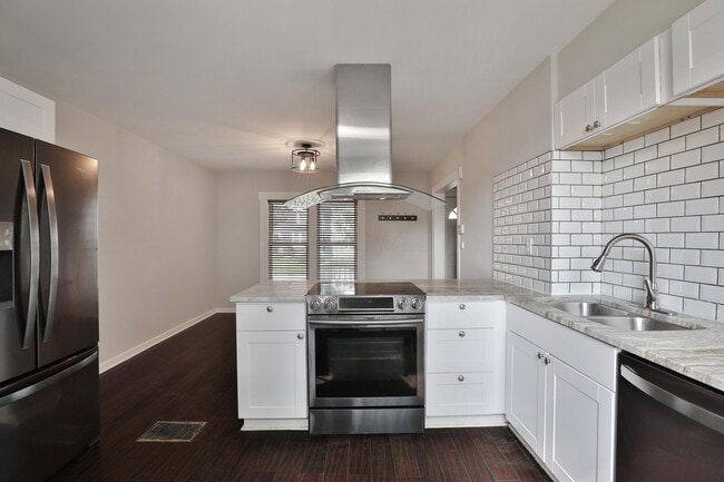 Building Photo - 1416 S Ohio Ave