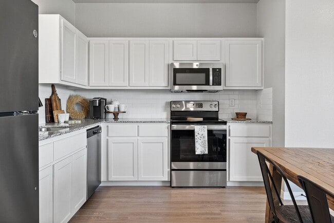 Building Photo - Tarver Ridge Townhomes