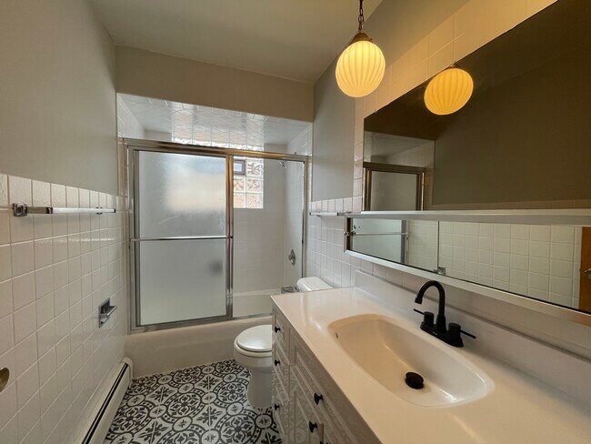 Building Photo - 8645 W Summerdale Ave