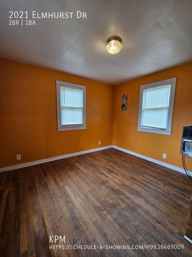 Building Photo - 2021 Elmhurst Dr