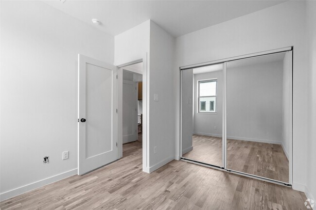 Building Photo - 13810 Bee Flower Ln