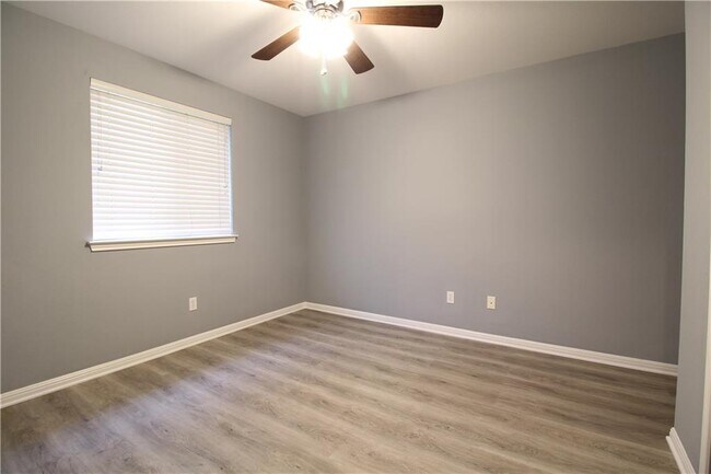 Building Photo - 11505 Oltons Bluff Cove