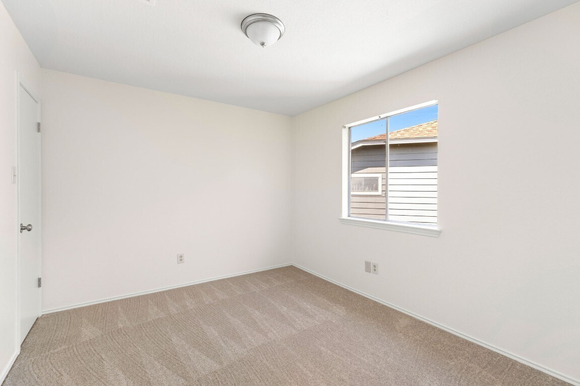 Building Photo - 1202 Green Terrace Dr