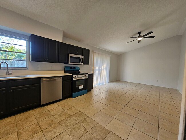 Building Photo - Completely Renovated! - Inviting 3-bedroom, 2-bath home located in the well-established Lake Spar...