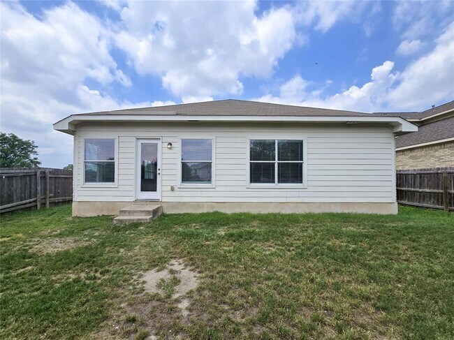 Building Photo - 1801 Horse Wagon Dr