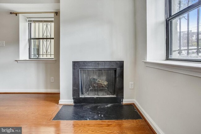 Building Photo - 1320 21st St NW