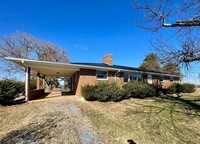 Building Photo - Secluded home in Nathalie, VA