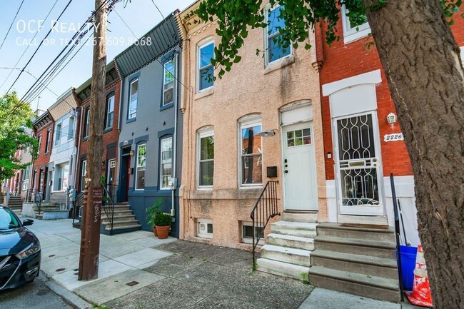 Building Photo - Three Bed Point Breeze Townhome