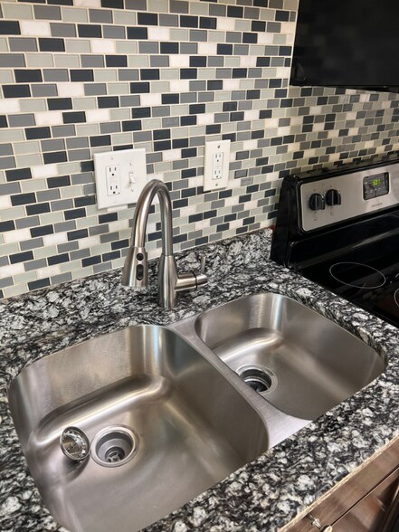 Building Photo - 4443 Bethel Church Rd