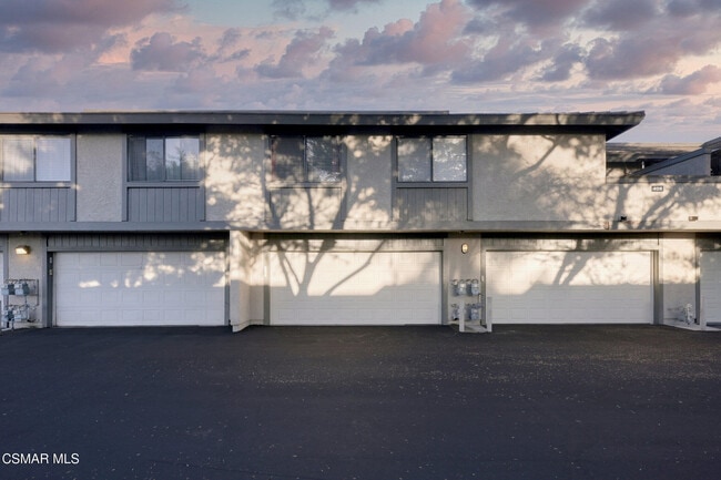 Building Photo - 150 Los Angeles Ave