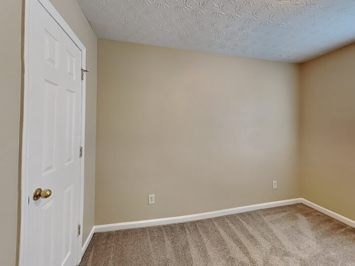 Building Photo - 9135 Jefferson Village Dr SW