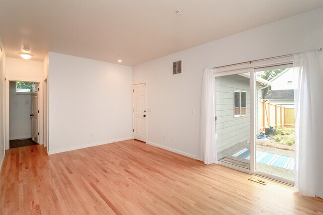 Building Photo - 1485 Bobs Hollow Ln