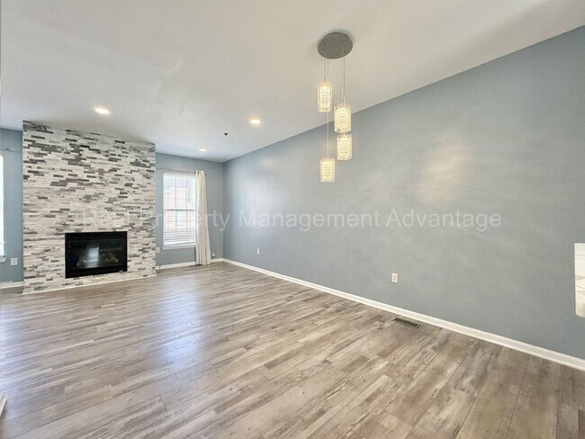 Building Photo - Rare and Modern Downtown Southfield Condo with 3 Beds, 2.5 Baths + 2-Car Garage