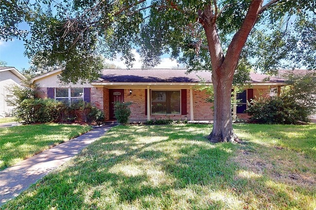 Primary Photo - 5850 Braesheather Dr