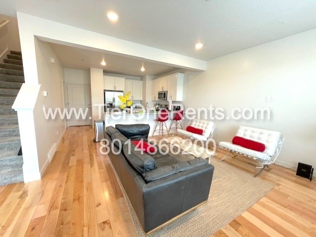 Building Photo - This property offers a NO DEPOSIT option a...