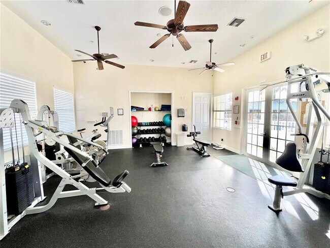 Building Photo - 2121 Heron Lake Dr