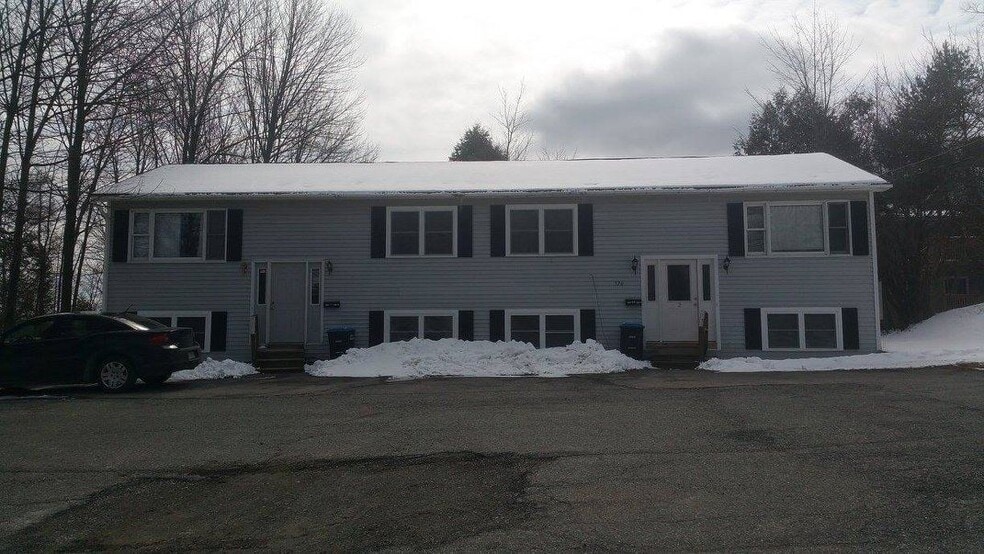 Building Photo - 326 Center St