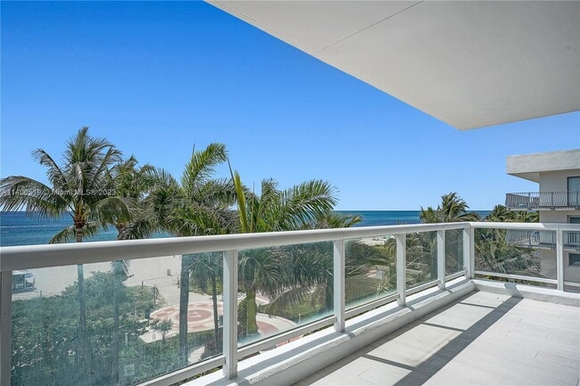 Building Photo - 4201 Collins Ave
