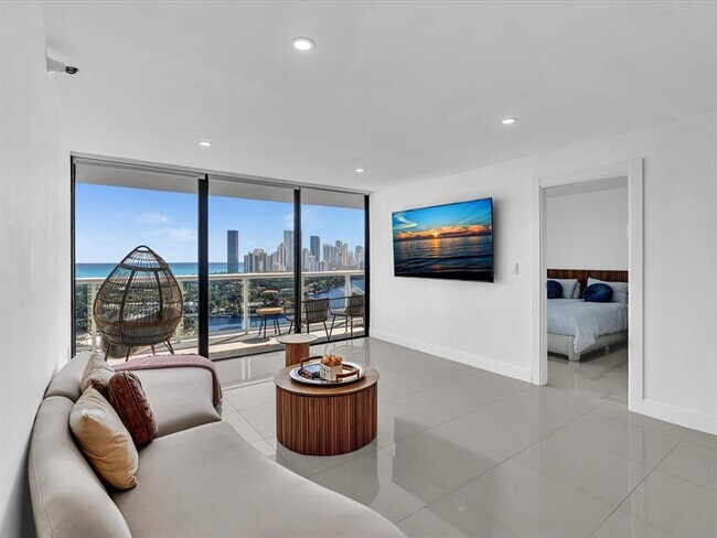 Building Photo - 20515 E Country Club Dr